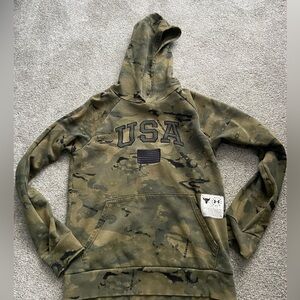 Under Armour camo hoodie youth XL